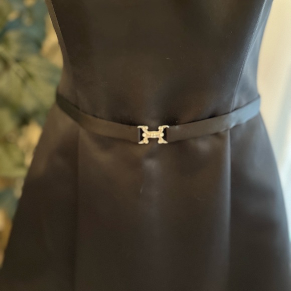 Black satin strapless dress - Picture 2 of 4